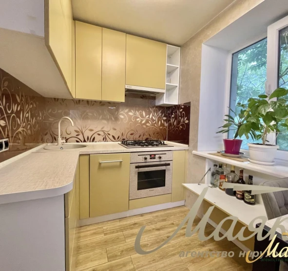 Fotografie 1. Trei Camere apartament, de vânzare. Zaporizhzhia Днепровский