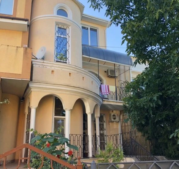 Foto 1. Casa, en venta. Odesa Киевский