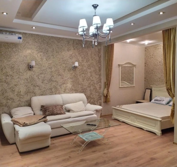 Fotografie 1. Garsonieră apartament, de închiriat. Odesa Приморский