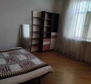 Foto 3. Tres Ambientes piso, para alquilar. Odesa Приморский