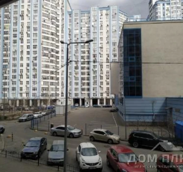 Fotografie 1. Trei Camere apartament, de vânzare. Kyiv Дарницкий