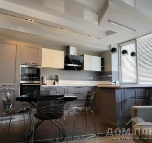 Foto 1. Tres Ambientes piso, en venta. Kyiv Подольский