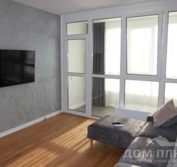 Foto 1. Tres Ambientes piso, en venta. Kyiv Подольский