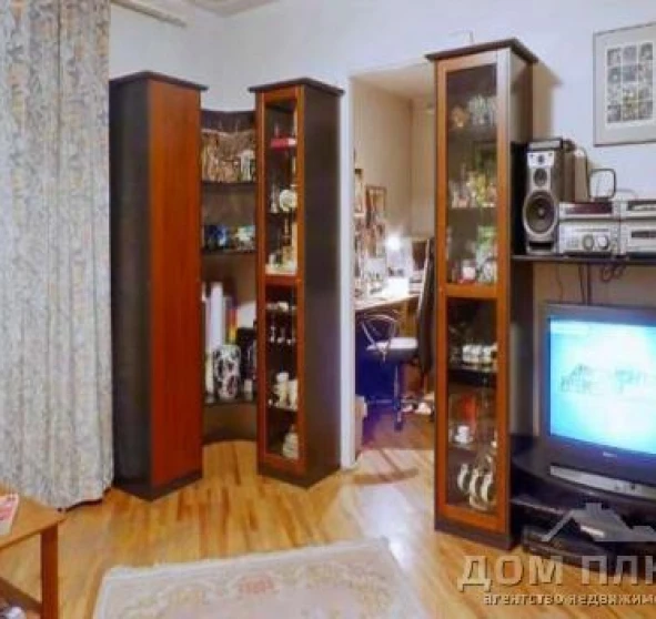 Foto 1. Cuatro Ambientes piso, en venta. Kyiv Соломенский