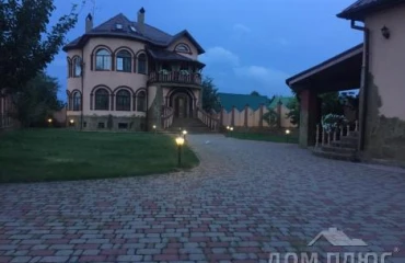 Photo House, to rent. Liutizh