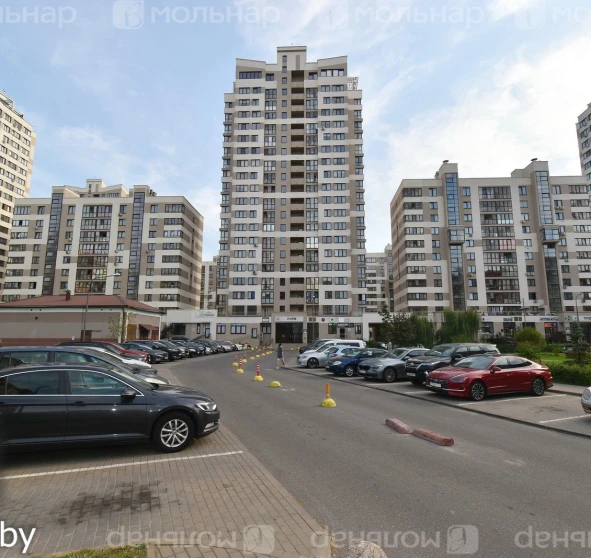 Фото 1. Трикімнатна квартира, продаж. Мінськ Первомайский