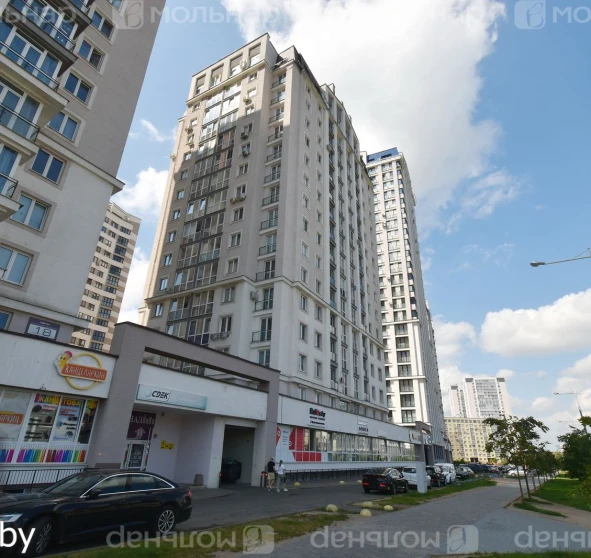 Фото 1. Багатокімнатна квартира, продаж. Мінськ Первомайский