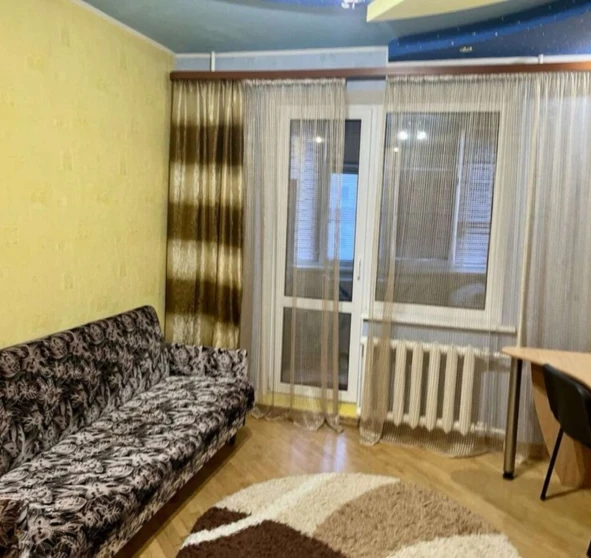Фото 1. Трехкомнатная квартира, аренда. Полтава Подольский