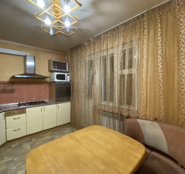 Zdjęcie 1. Trzypokojowe mieszkanie, na sprzedaż. Kyiv Деснянский