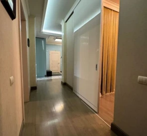 Фото 4. Четырехкомнатная квартира, продаж. Київ Соломенский, Вокзальна
