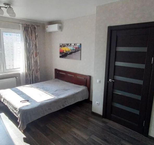 Fotografie 1. Garsonieră apartament, de închiriat. Kyiv Дарницкий