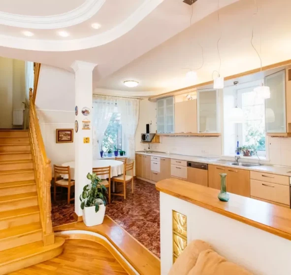 Photo 1. House, to rent. Kyiv Соломенский, Shuliavska