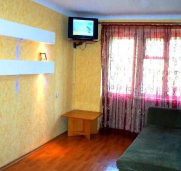 Photo 1. One-Room flat, to rent. Poltava Подольский