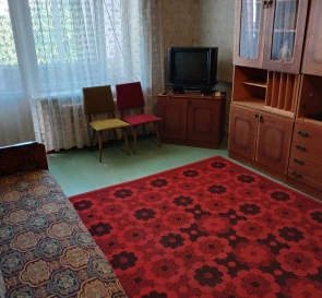 Foto 2. Monoambiente piso, para alquilar. Poltava