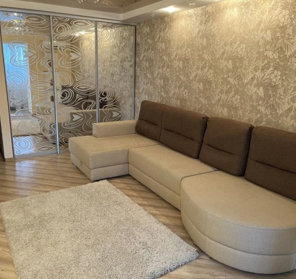 Foto 1. Tres Ambientes piso, para alquilar. Poltava Шевченковский (Октябрьский)