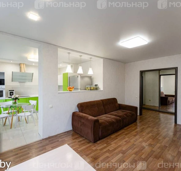 Foto 1. Tres Ambientes piso, en venta. Minsk Фрунзенский