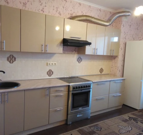 Фото 1. Двухкомнатная квартира, продажа. Вишневое