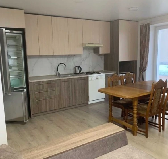 Fotografie 1. Trei Camere apartament, de închiriat. Poltava Шевченковский (Октябрьский)