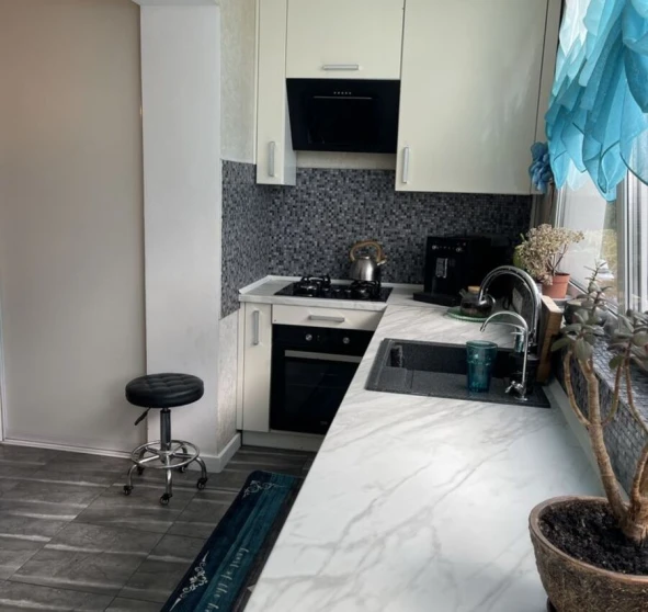 Fotografie 1. Garsonieră apartament, de vânzare. Poltava Шевченковский (Октябрьский)