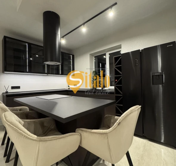 Foto 1. Casa, en venta. Kyiv Дарницкий