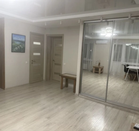 Foto 1. Tres Ambientes piso, para alquilar. Poltava Шевченковский (Октябрьский)