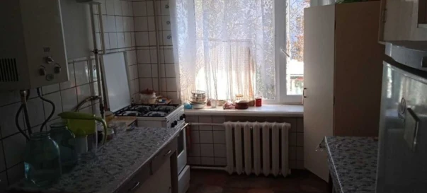 Foto 1. Tres Ambientes piso, en venta. Poltava Шевченковский (Октябрьский)
