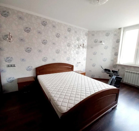 Foto 1. Tres Ambientes piso, para alquilar. Kyiv Дарницкий
