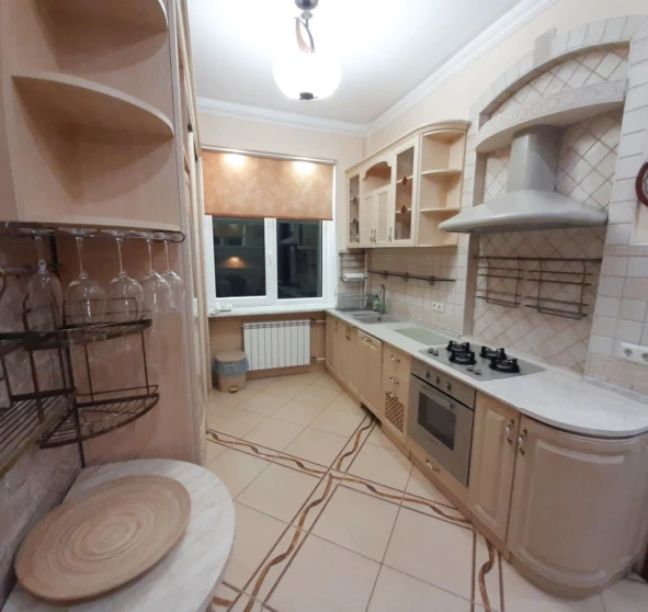 Фото 1. Четырехкомнатная квартира, продажа. Киев Шевченківський