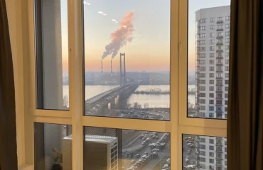 Foto Tres Ambientes piso, para alquilar. Kyiv Дарницкий
