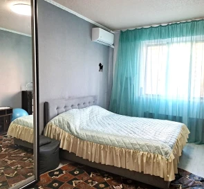 Fotografie 2. Trei Camere apartament, de vânzare. Kyiv Дарницкий район, Pozniaky