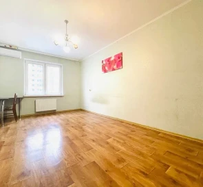 Фото 2. Однокомнатная квартира, продажа. Киев Дарницкий район, Позняки