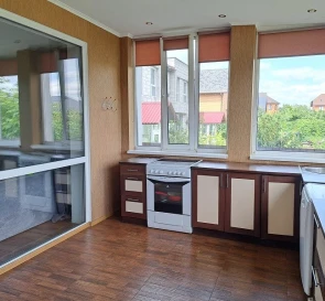 Фото 5. Трикімнатна квартира, продаж. Чубинське
