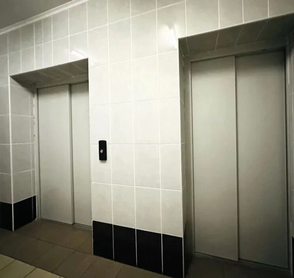 Foto 1. Monoambiente piso, en venta. Kyiv Днепровский район, Darnytsia