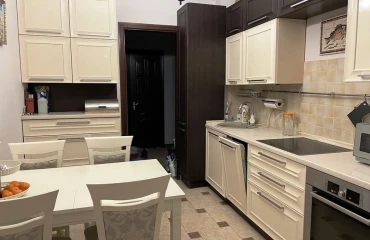 Фото Трикімнатна квартира, продаж. Київ Голосеевский район, Деміївська