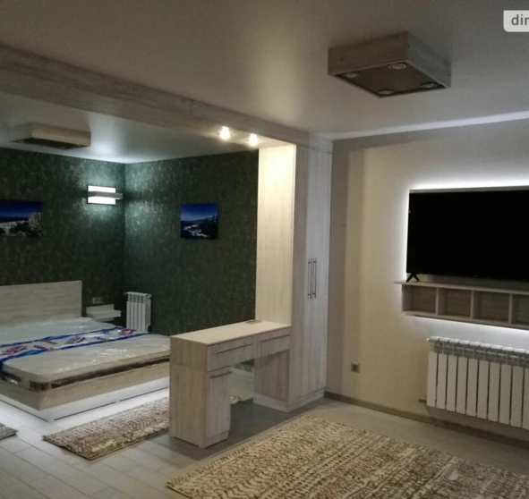 Foto 1. Tres Ambientes piso, en venta. Poltava Шевченковский (Октябрьский)