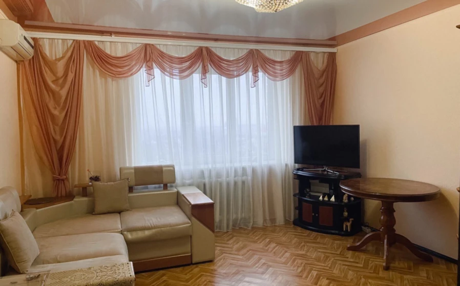 Photo 1. Three-Room flat, for sale. Dnipro Центральный