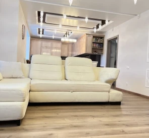 Foto 5. Cuatro Ambientes piso, para alquilar. Poltava Подольский