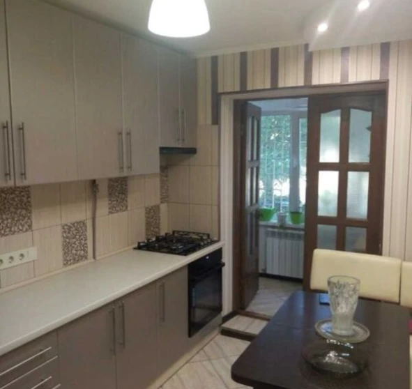 Foto 1. Tres Ambientes piso, para alquilar. Poltava Шевченковский (Октябрьский)