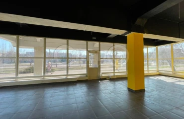 Foto Comercial, para alquilar. Kryvyi Rih Саксаганський