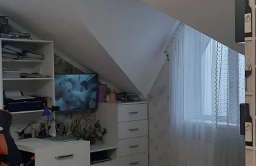 Zdjęcie mieszkanie, na sprzedaż. Kyiv Голосеевский