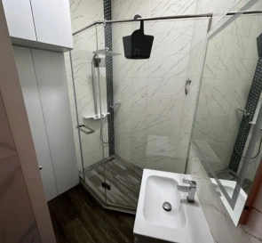 Фото 4. Четырехкомнатная квартира, продаж. Полтава