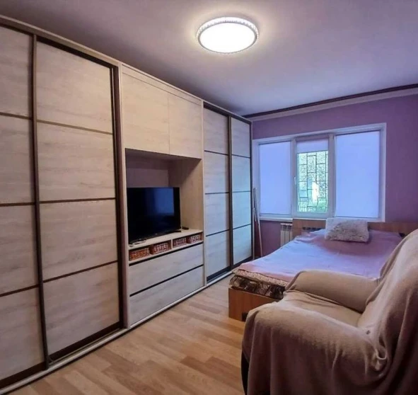 Foto 1. Monoambiente piso, en venta. Kriukivshchyna