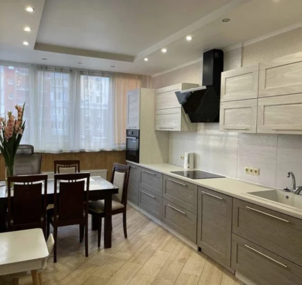 Foto 1. Monoambiente piso, en venta. Kyiv Голосеевский