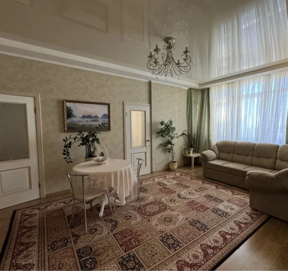 Fotografie 1. Trei Camere apartament, de vânzare. Kyiv Голосеевский