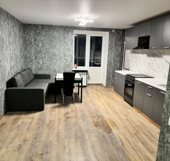 Foto 1. Tres Ambientes piso, para alquilar. Poltava Шевченковский (Октябрьский)