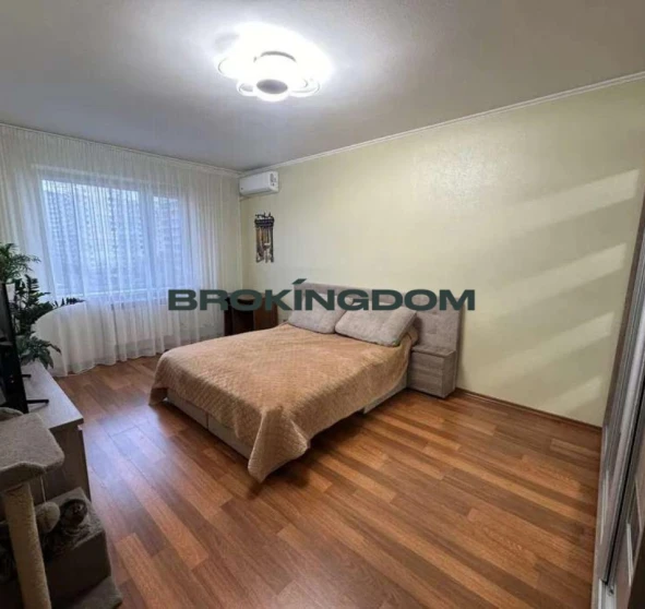 Foto 1. Monoambiente piso, en venta. Kyiv Дарницкий