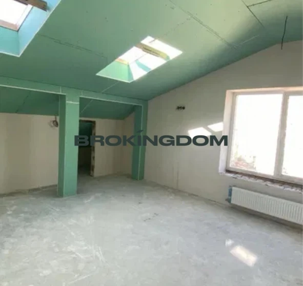 Foto 1. Tres Ambientes piso, en venta. Sofiivska Borshchahivka