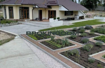 Photo House, for sale. Suvyd