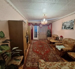 Foto 2. Tres Ambientes piso, para alquilar. Poltava