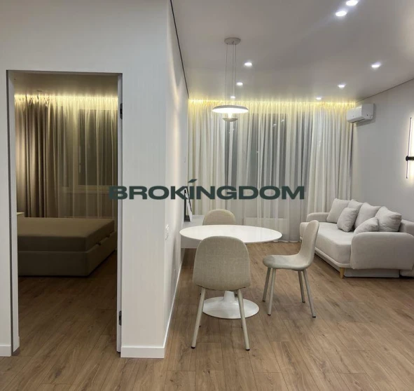 Foto 1. Monoambiente piso, en venta. Kyiv Подольский